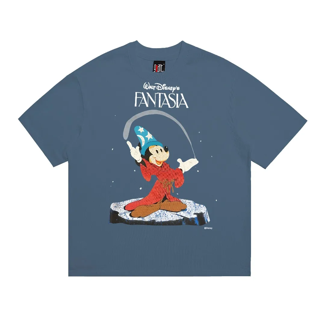 Saint Michael fantasy magic FANTASIA Mickey printed retro Vintage loose short-sleeved digital white ink direct spray, the fabric is breathable and the pattern is three-dimensional and clear. Fabric: Double yarn 240g Style number: S909 Size: S-M-L-XL Color: Blue Price: P110